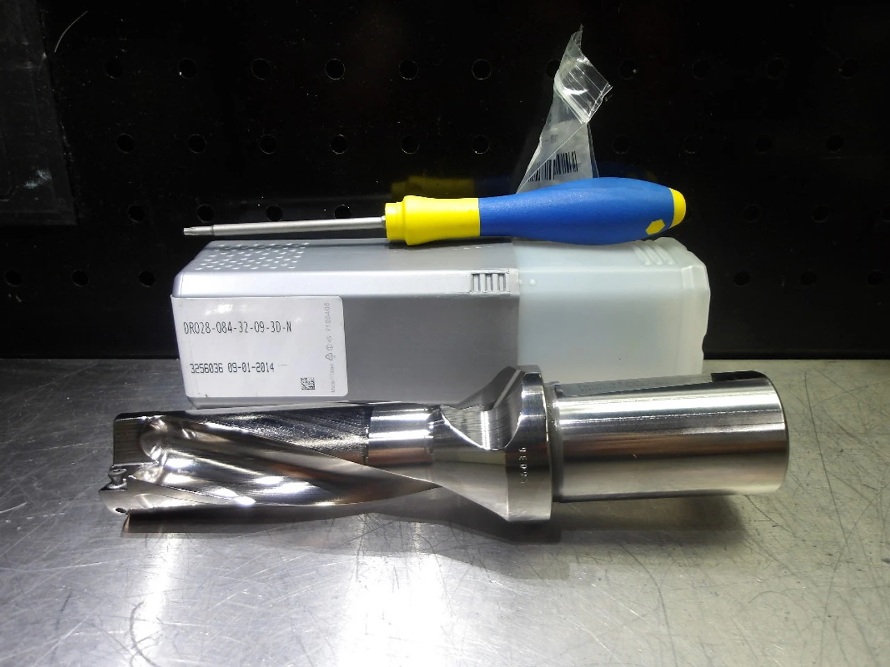 Iscar 28-31mm Coolant Thru Drill 32mm Shank DR028-084-32-09-3D-N (LOC2006A)
