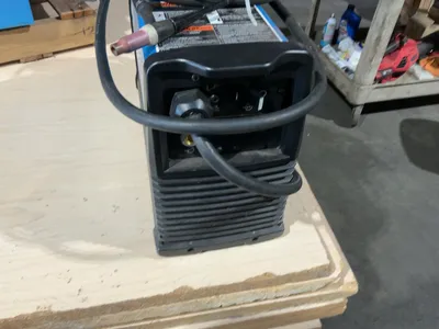 Used MILLER DYNASTY 210, 210-AMP AC/DC TIG AND STICK WELDER Tig Welders Michigan US | Miedema Asset Management Group #1425010