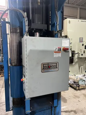 Used 2011 BECKWOOD BECKWOOD 4P980F3636 PRESS Hydraulic Presses Michigan US | Alma Machinery #1271721