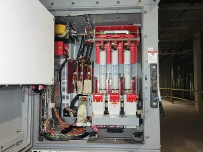 Siemens 4160 Volt MCC 400 amp each/1250 hp Vac contactors