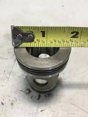 USED VICKERS 25-D10-30