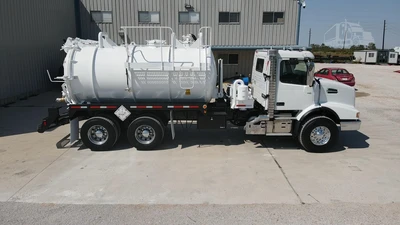Used 2019 VOLVO VHD64B200 Vacuum Truck Texas US | Roll Off Truck World #1491998