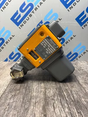 MAXON 1-1/4" 5000 1 Other Valves & Manifolds | ESS Industrial Equipment Sales (4)