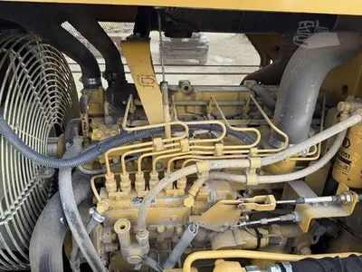 USED 2002 CAT D3G XL