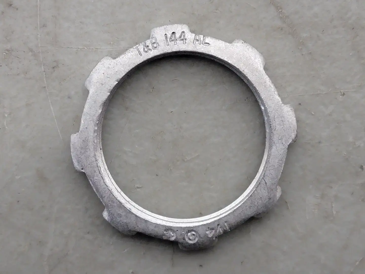 NEW THOMAS & BETTS 144AL