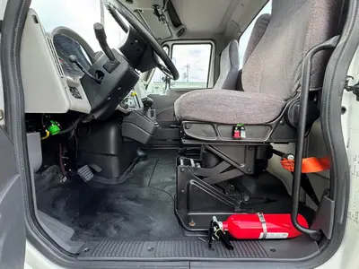 Used 2018 INTERNATIONAL DURASTAR 4300 Cab Chassis trucks Florida US | Truck and Van Outlet #1509142