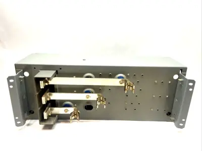 USED SQUARE D BY SCHNEIDER ELECTRIC SER. E1 FUSIBLE PANELBOARD SWITCH UNIT 3-POLE 200A 600VAC
