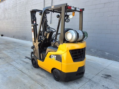 USED CATERPILLAR 3,500LBS CAPACITY
