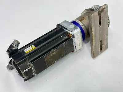Used Allen-Bradley MPL-B330P-MK74AA, NP 025S-MF1-10-1D1-1S Servo Motors Michigan US | Maverick Industrial Sales #1465237