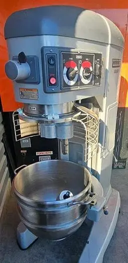 Hobart HL662 60 Qt. Planetary Floor Pizza Mixer
