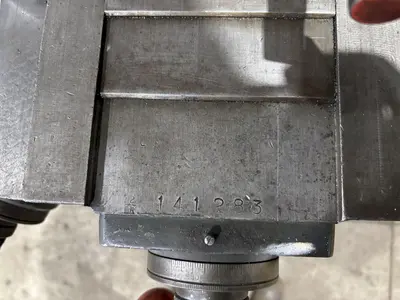 1.5 HP BRIDGEPORT RAM TYPE VERTICAL MILL: STOCK #22881