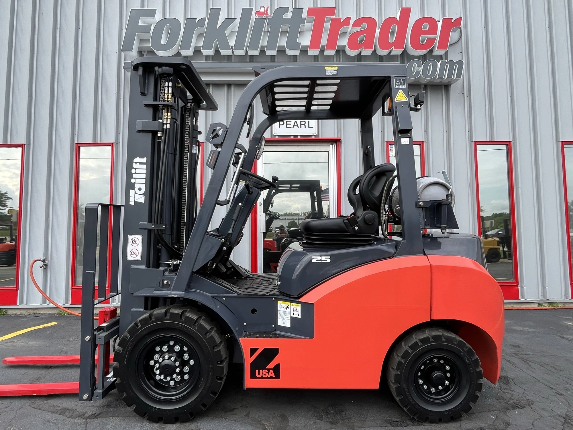 NEW 2025 TAILIFT PFG25