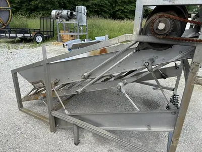 USED MAGNUSON ENGINEERING SHUFFLO FEEDER AND SLICER 54" WIDE
