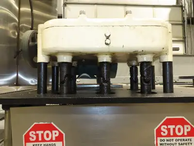 Stainless Bottle Capping Torque Machine Bottle Conveyor