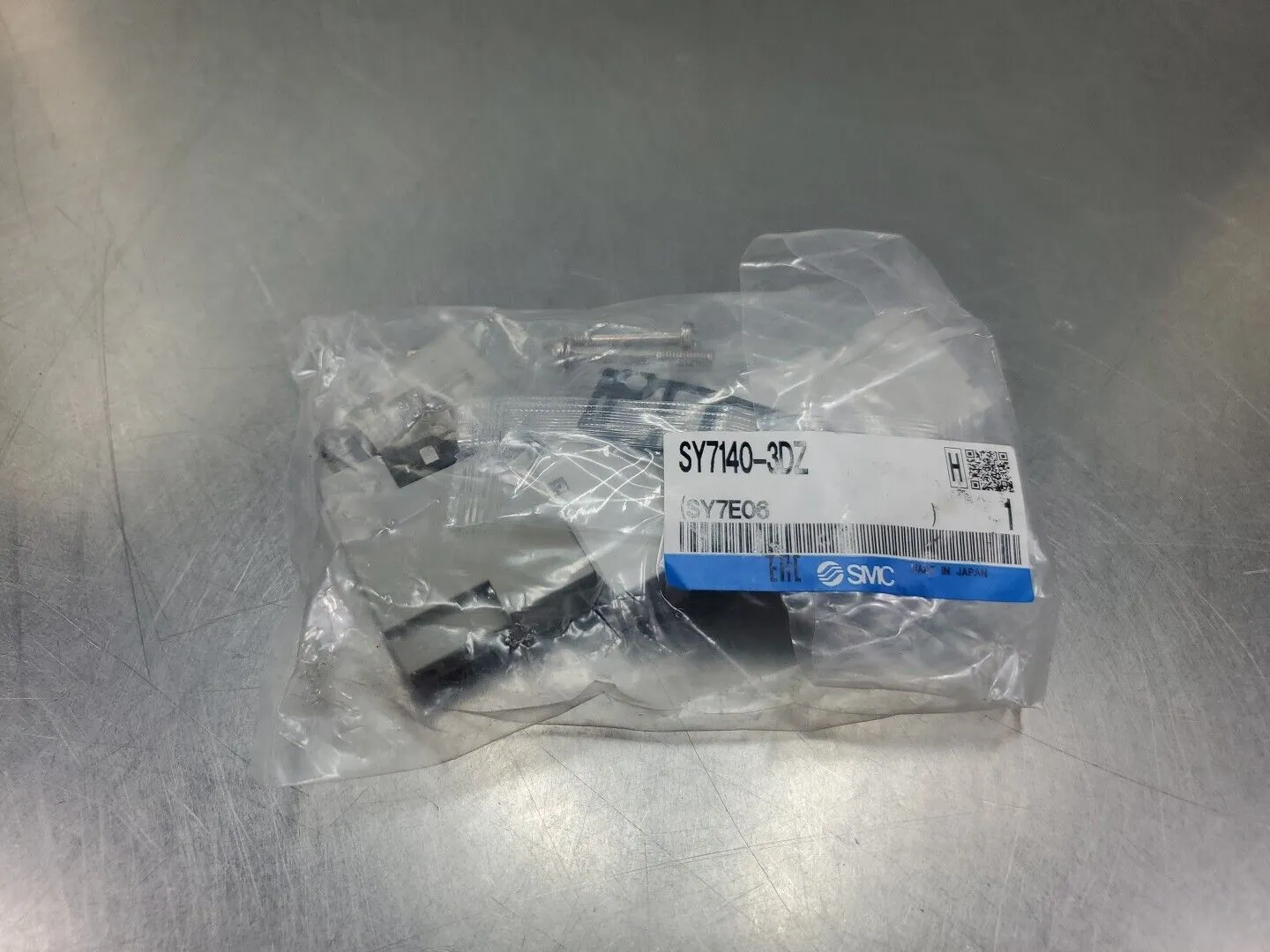 SMC SY7140-3DZ Solenoid Valve. 6E-4