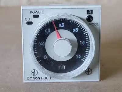 USED OMRON H3CR-A8