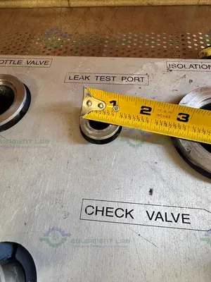 Used CUSTOM BUILT VACUUM GAS HANDLING MANIFOLD W/ LEAK TEST PORT Pumps California US | Equipment Lab #1319622