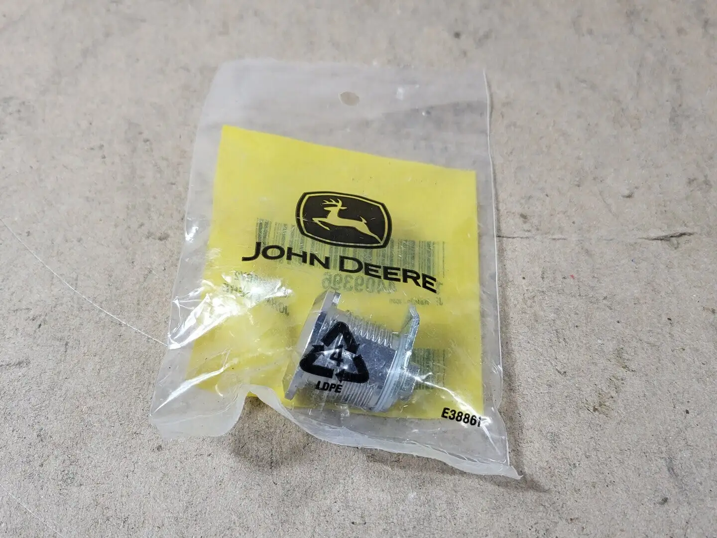 NEW JOHN DEERE 4409396