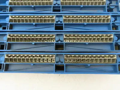 Allen Bradley 1778-OAA Pivot Arm AC Output Assembly Broken Plastic Lot Of 8