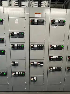 Advantage 2100 MCC, 600V, 3-Ph, 1200A, 11 Sections