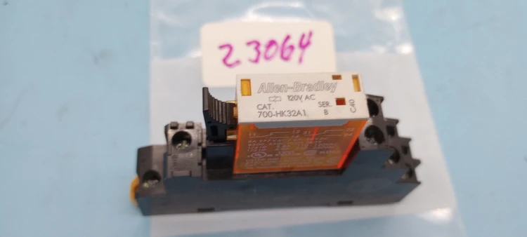Used Allen-Bradley 700-HN122 Ser. A Relay Base w/ 700-HK32A1 Ser. B Relay Relays & Switches Arizona US | ASSET CONVERSION SPECIALISTS, INC. #306424