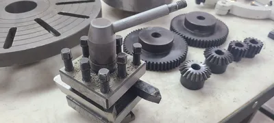 2004 BIRMINGHAM YCL-1340GH Engine Lathes | The Right Machinery (2)