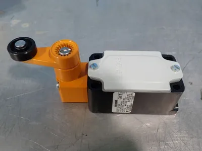 NEW SIEMENS 3SE31201GW
