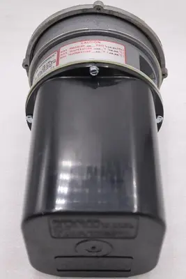 DWYER A3015-LT / A3015LT (NEW IN BOX) STOCK H1222