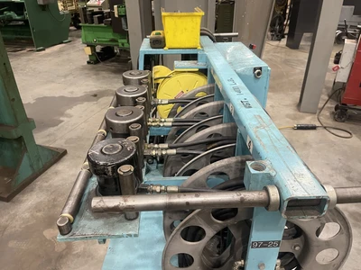 Modern Hydraulics 80,000 lbs. Die Separator