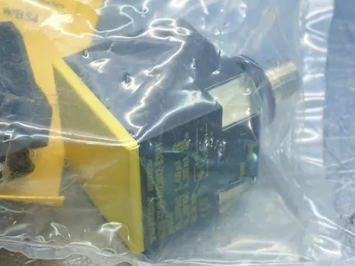 NEW TURCK NI35UCK40ADZ30X2B3131W/BS4