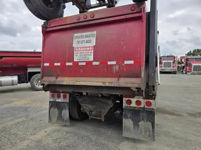 USED 2013 PETERBILT 365