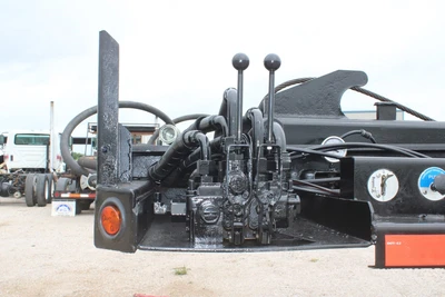 Used 2013 DRAGON PRODUCTS LTD TCT440 Hooklifts & Roll-Offs Texas US | Roll Off Truck World #1491825