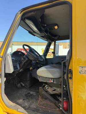 Used 2005 INTERNATIONAL 4300SBA4X2 Box trucks Ohio US | Miedema Asset Management Group #1578047