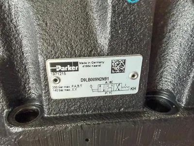 New | in-Stock PARKER DIRECTIONAL CONTROL VALVE SERIES D4L D9L MANUAL HYDRAULIC CONTROL VALVE Pump & Valve Parts Pennsylvania US | East West Machinery & Drilling #1418085
