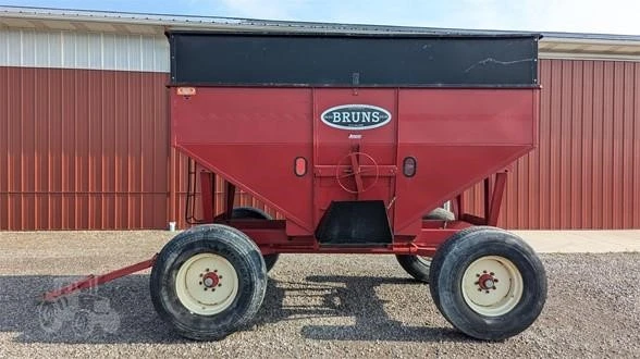 Used BRUNS 280 Gravity Wagons | Rosseel's Equipment Inc #720486