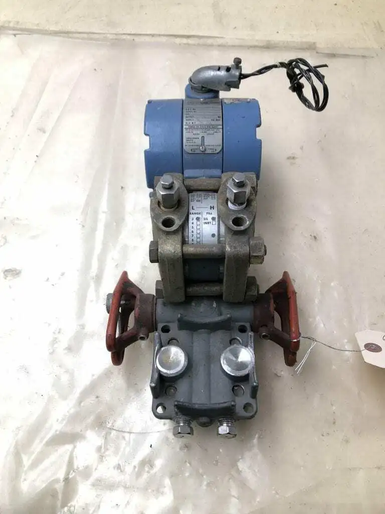 Dietrich Standard 1151DP3E12 Pressure Transmitter 0-30in H2O 4-20ma 45V 2000PSI