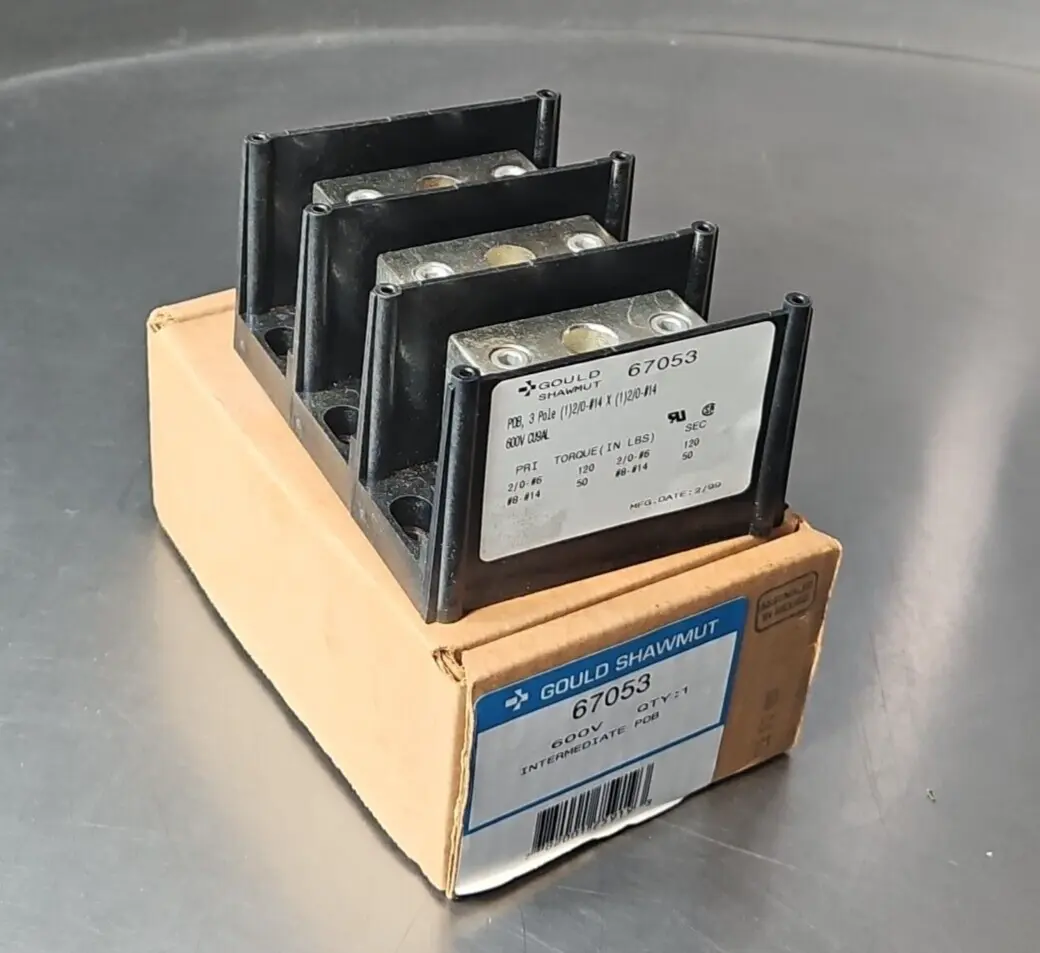Gould SHAWMUT 67053 POWER DISTRIBUTION BLOCK 3 POLE 600V. Loc4E-28