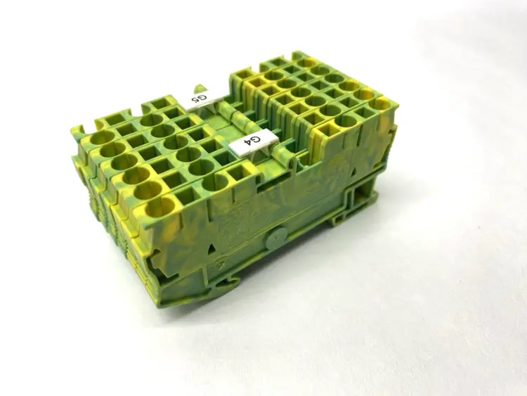 Used PHOENIX CONTACT TERMINAL BLOCK ST 2,5-QUATTRO-PE LOT OF 7 Terminal Blocks | Maverick Industrial Sales #1100744