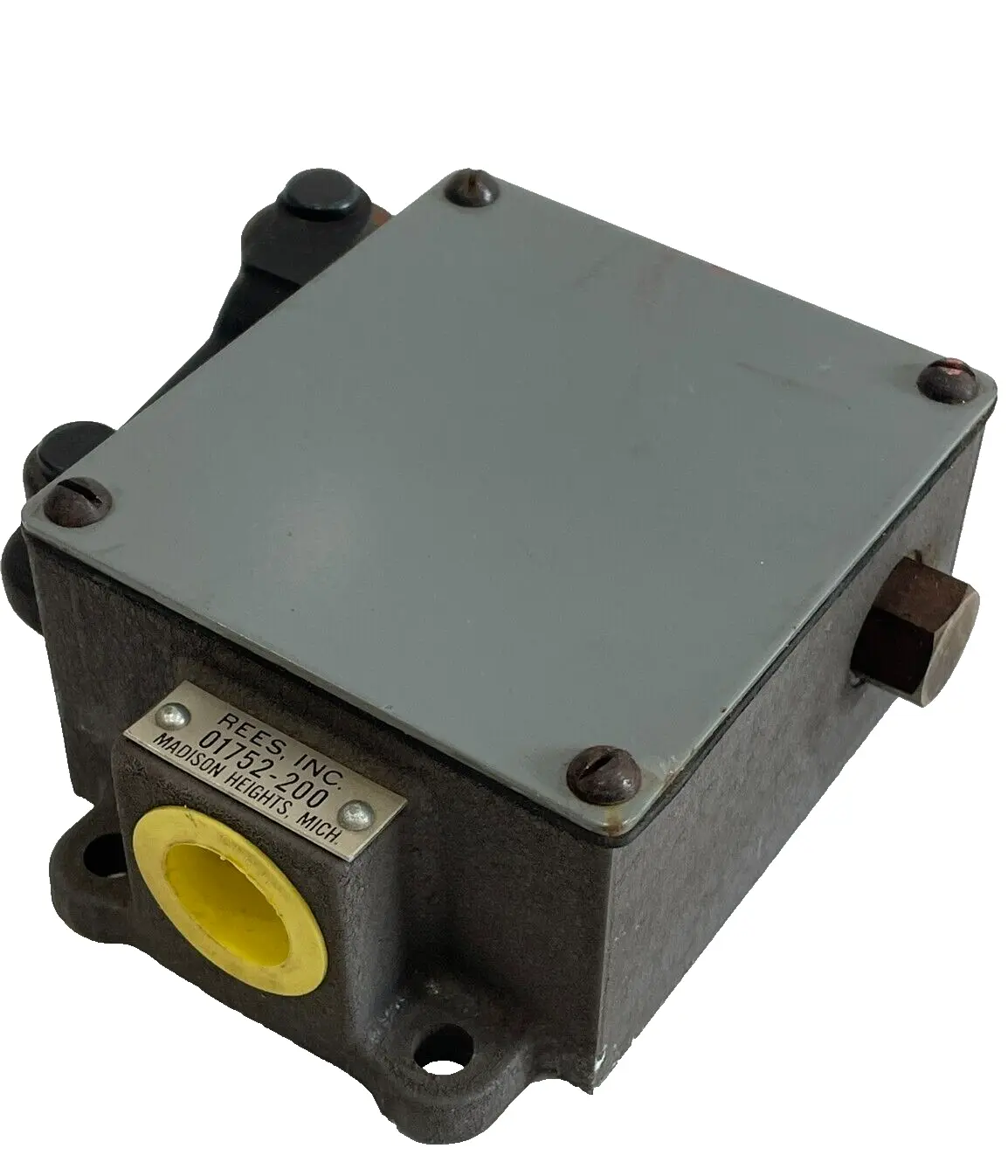 NEW REESE 01752-200 LIMIT SWITCH 01752200