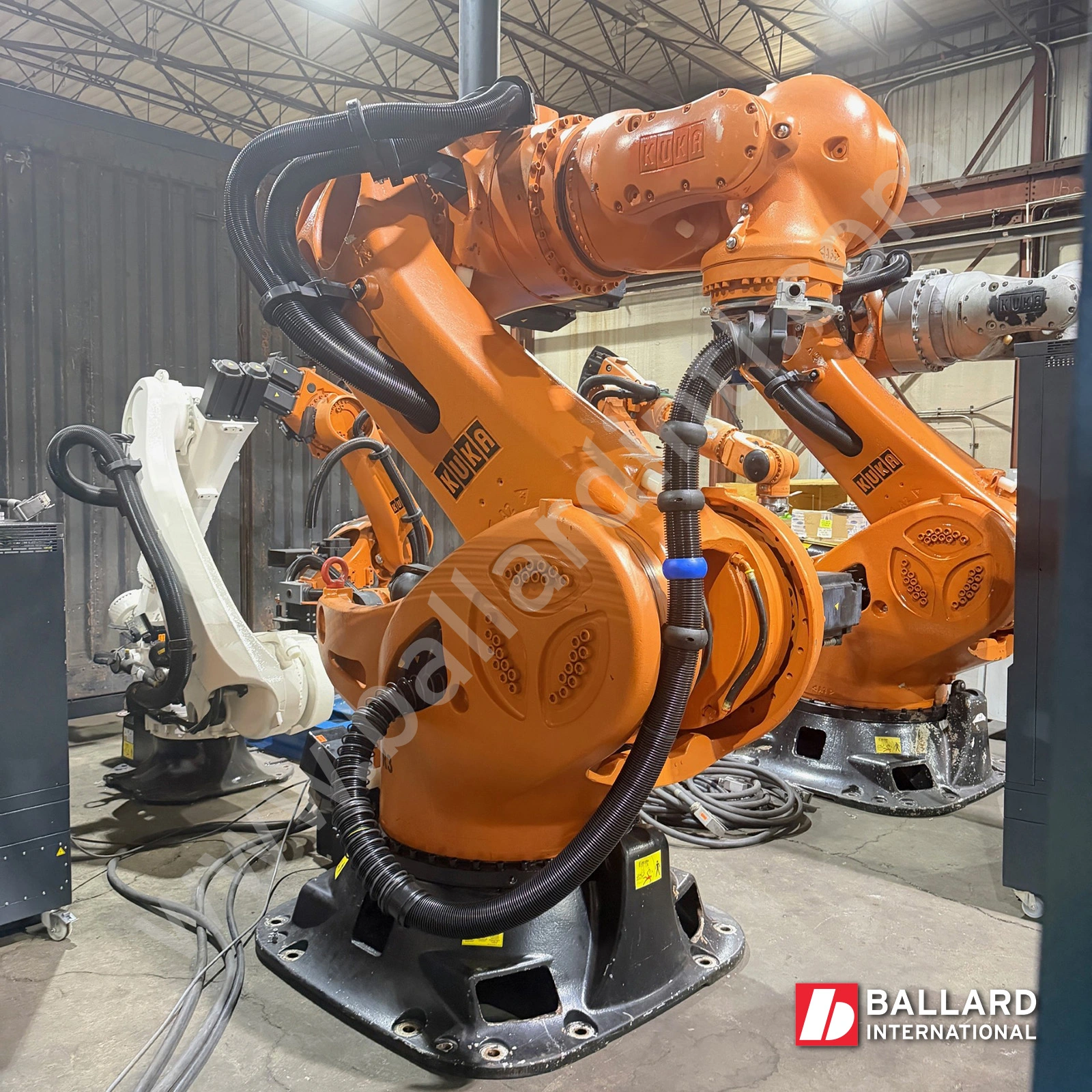 KUKA KR 1000 Titan Robot System w/ KRC4 Controller