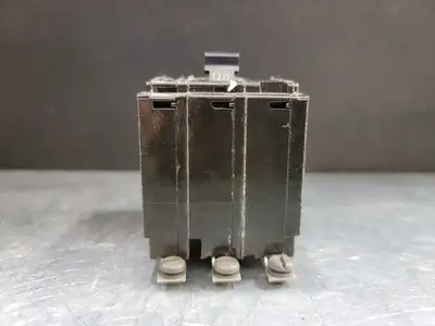 USED SQUARE D QOB320