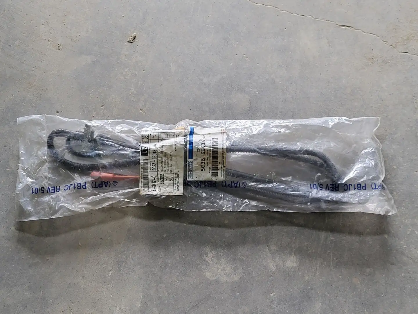 NEW FORD 5C3Z-6B018-DA