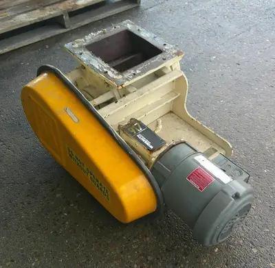 SPC9151  Valve 8 x 8 HD CS Wm Meyer rotary airlock feeder