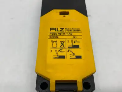 USED PILZ SAFETY GATE SYSTEM W/ MECHANICAL LOCK PSEN ME1M/1AS