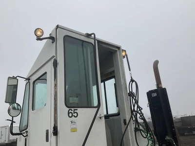 USED 2008 OTTAWA 4X2 YARD SPOTTER