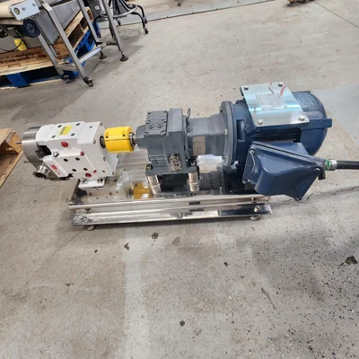 PUMP Wright Flow Technologies 0300 TRA10 S.M. FKM 0300 TRA10 S.M. Sanitary Lobe Pump # 38918