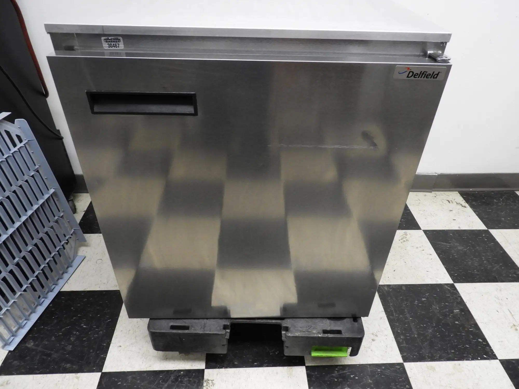 Used Delfield Used DELFIELD 406-CA Under Counter Commercial Refrigerator 120V Undercounter Refrigerators Illinois US | Falcon Restaurant Supply #1376459