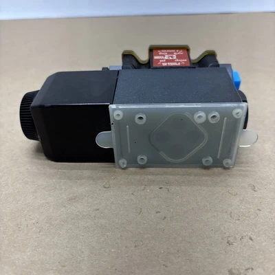 NEW Vickers Vickers DG4V-3-M-FPA5W-B6-60NEW