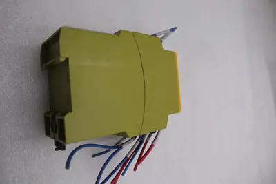 PILZ 774502 PNOZ XV2 Safety Relay STOCK K-2978