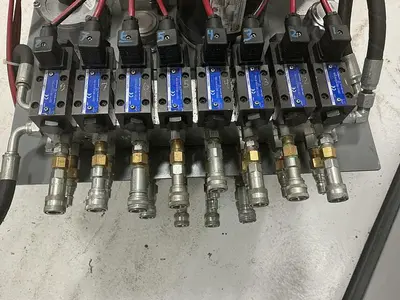 USED METAL FABRICATOR VGC-8